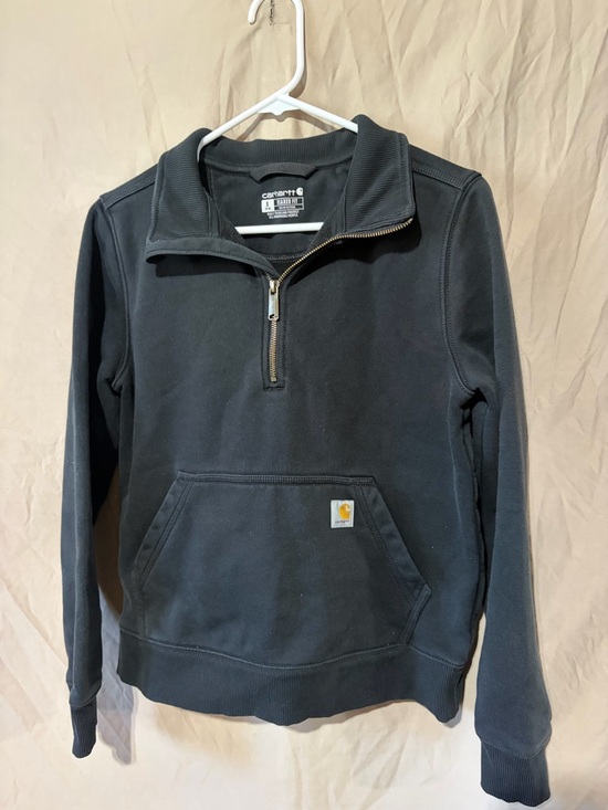 Carhartt Tops - Carhartt sweatshirt